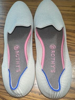 Rothy's Cream Knit Ballet Flats with Pink Inner Trim and Blue Accent shoes (22)